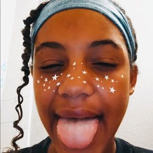 Meet your Posher, Khalia